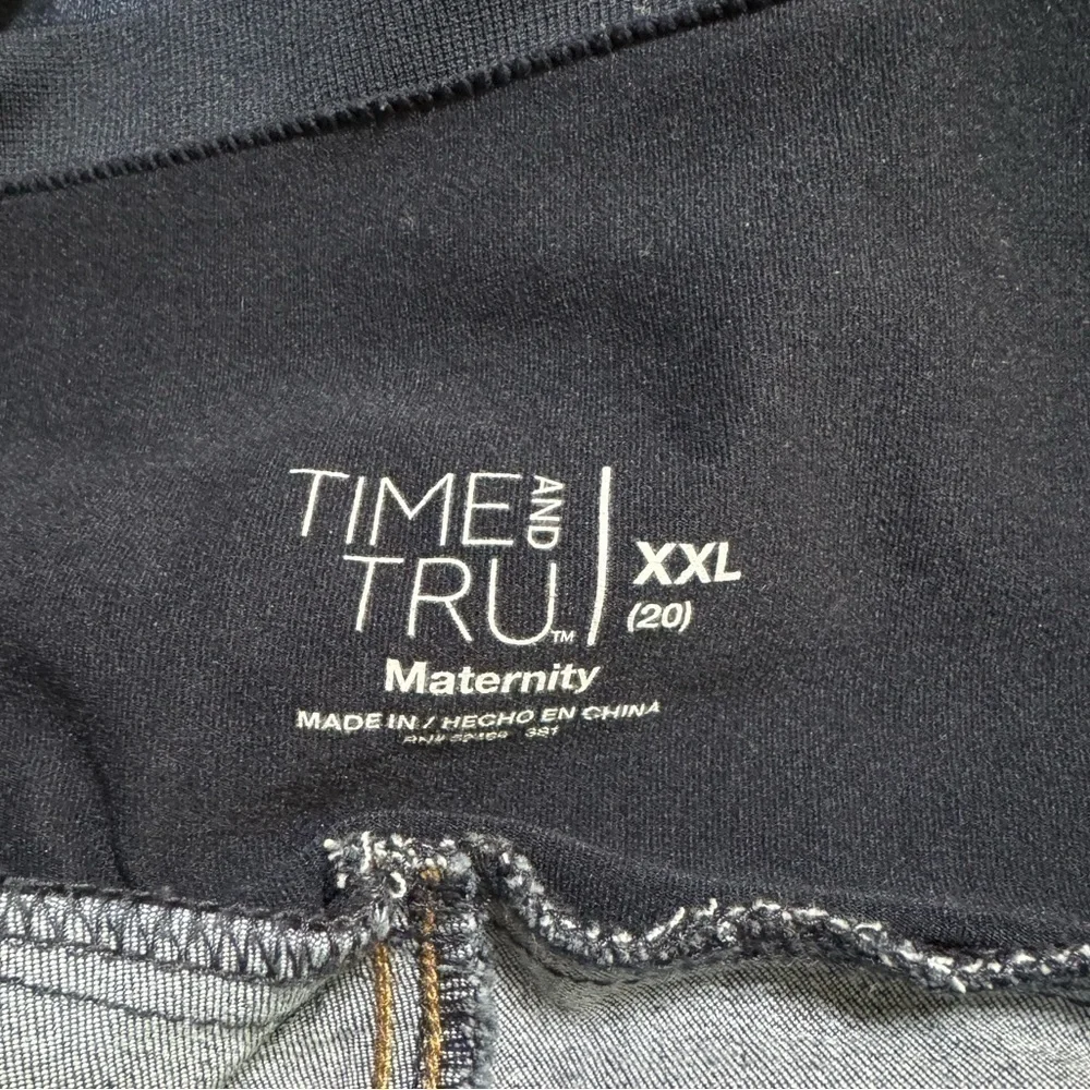 Time and Tru Maternity Denim Blue Jean Shorts Stretchy Belly Women Size 20 XXL - Picture 2 of 10